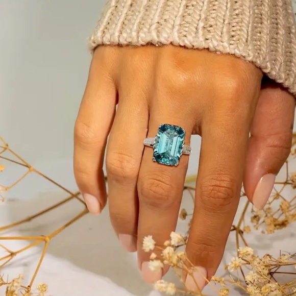 Jewelry - GORGEOUS Art Deco Style Emerald Cut Blue Topaz Color Ring Silver Size 9